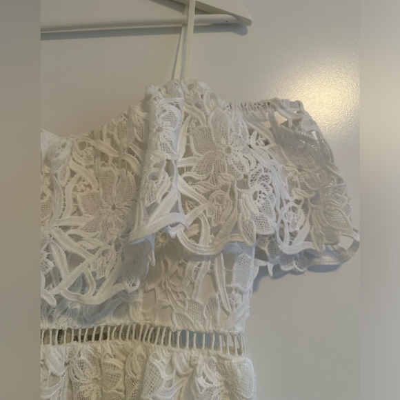 Astr the Label white Lace off shoulder dress - Picture 10 of 11